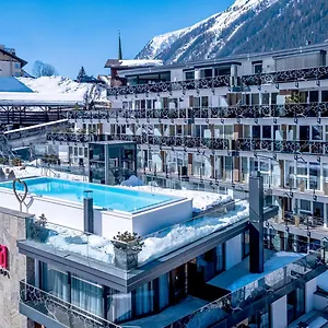 Fliana 4 Hotel